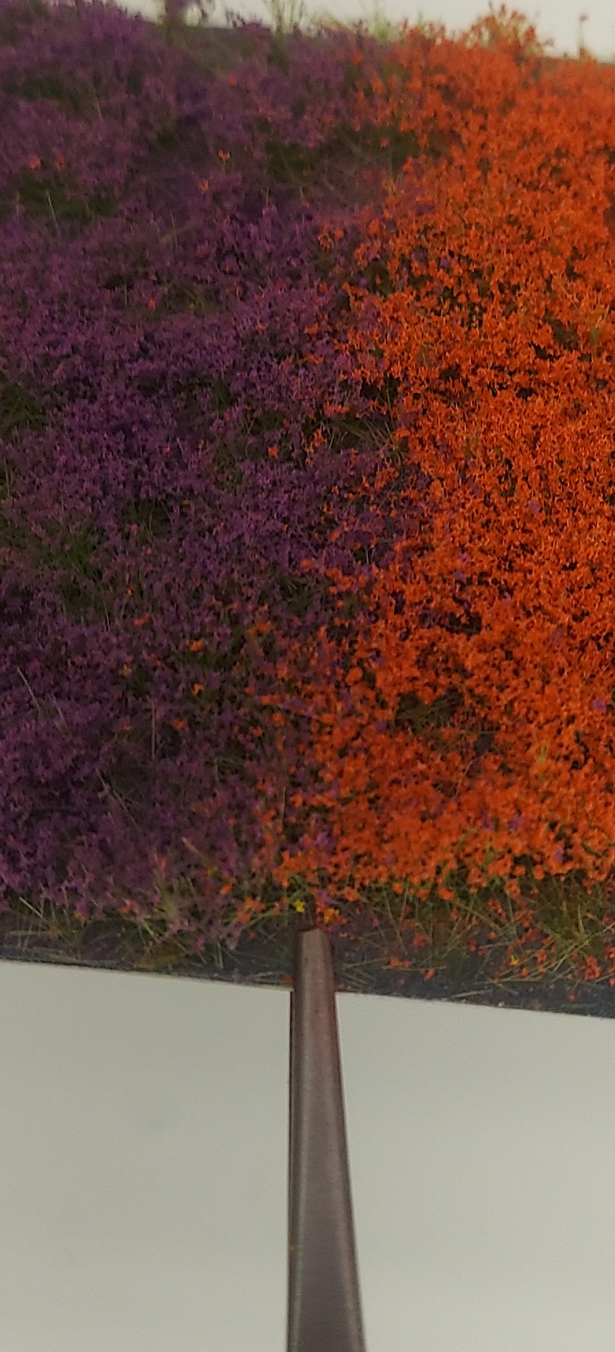 Low Flower Tufts [Red/Purple]